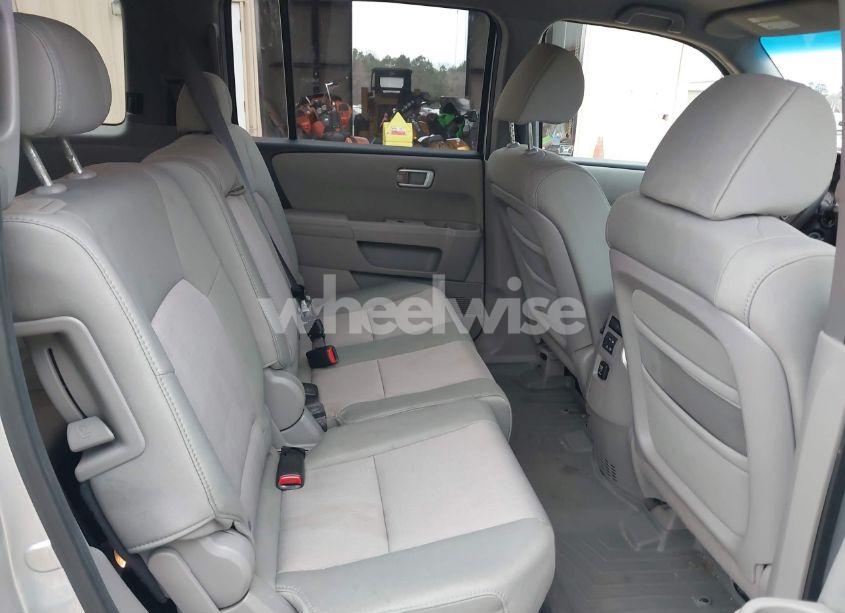 Photo 8 of 2011 Honda Pilot EX (VIN 5FNYF3H40BB017721)