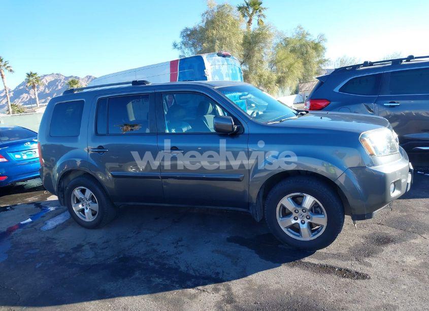 Photo 13 of 2011 Honda Pilot EX (VIN 5FNYF3H40BB050976)