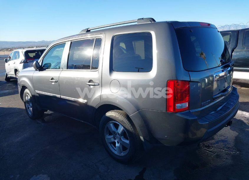 Photo 3 of 2011 Honda Pilot EX (VIN 5FNYF3H40BB050976)