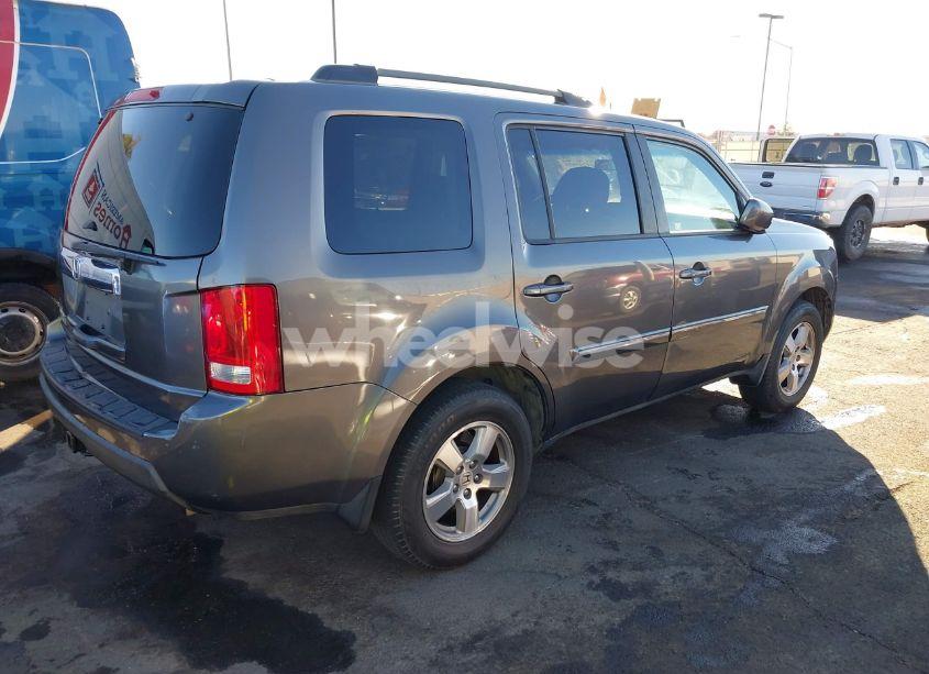 Photo 4 of 2011 Honda Pilot EX (VIN 5FNYF3H40BB050976)