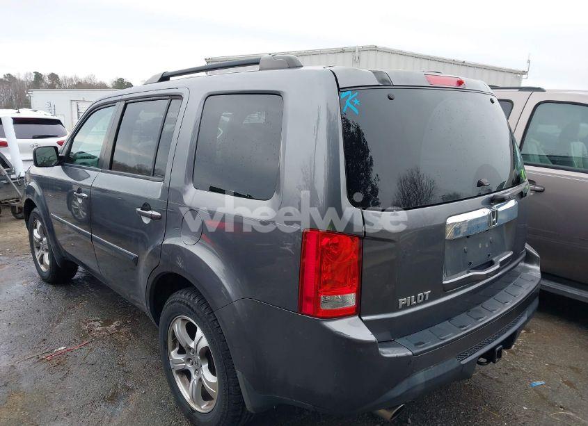 Photo 3 of 2014 Honda Pilot EX (VIN 5FNYF3H40EB026150)