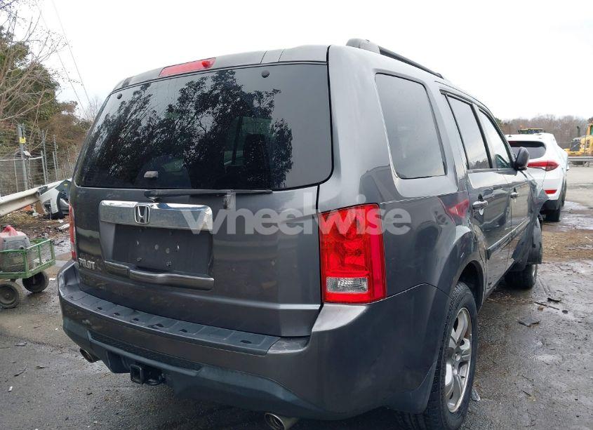 Photo 4 of 2014 Honda Pilot EX (VIN 5FNYF3H40EB026150)
