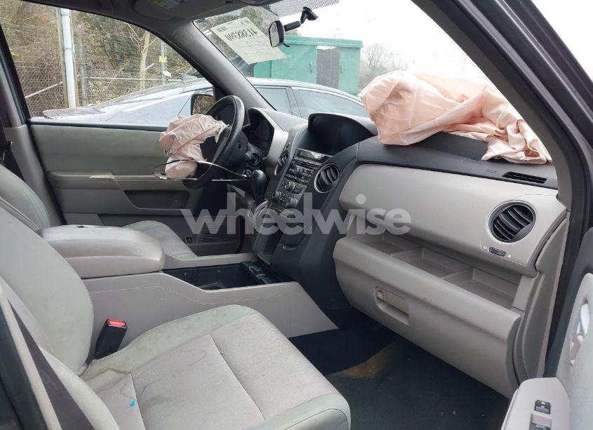 Photo 5 of 2014 Honda Pilot EX (VIN 5FNYF3H40EB026150)