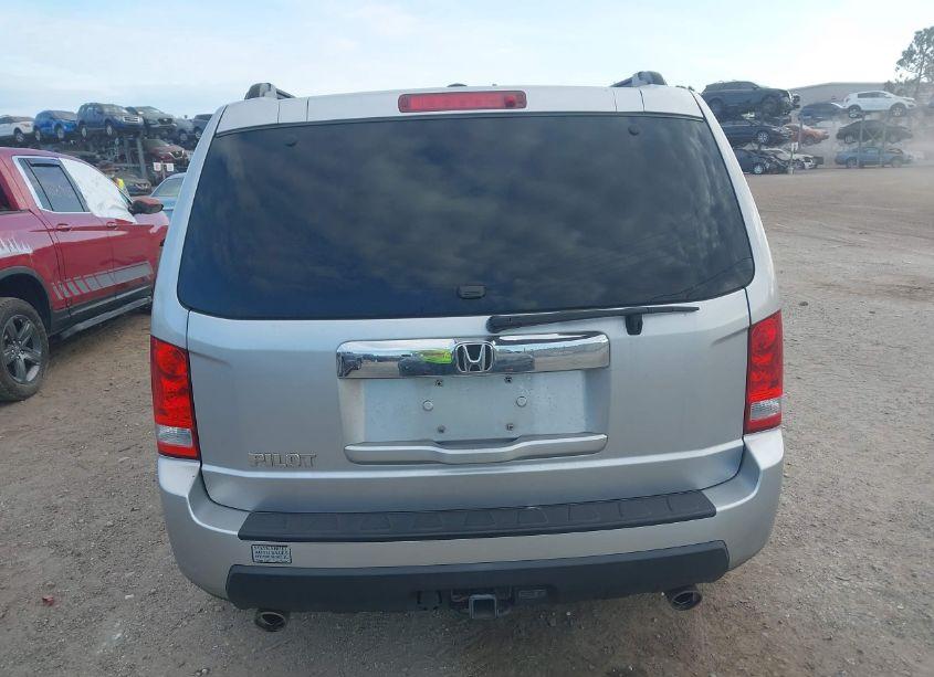 Photo 16 of 2011 Honda Pilot EX (VIN 5FNYF3H41BB025262)