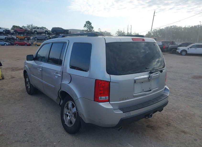 Photo 3 of 2011 Honda Pilot EX (VIN 5FNYF3H41BB025262)