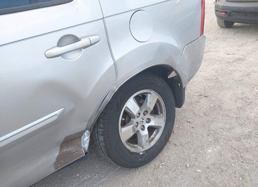 Photo 6 of 2011 Honda Pilot EX (VIN 5FNYF3H41BB025262)