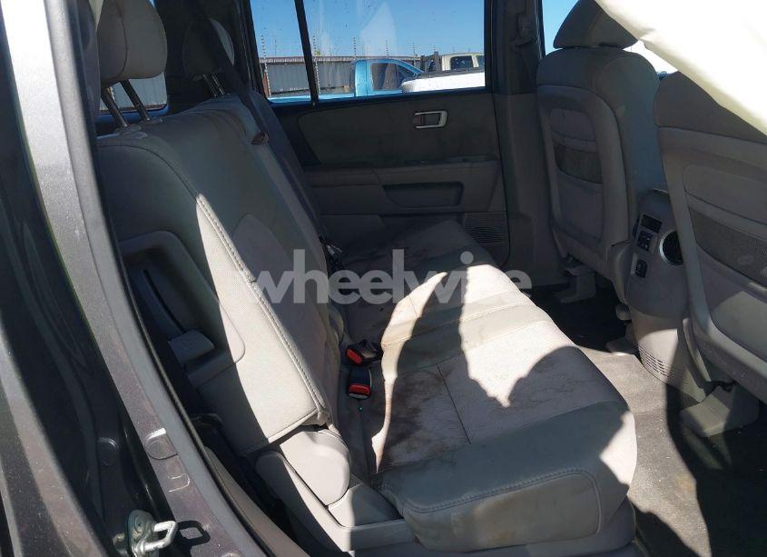 Photo 8 of 2011 Honda Pilot EX (VIN 5FNYF3H41BB044684)