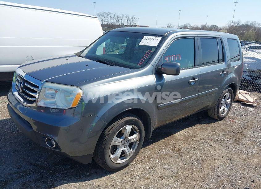 Photo 2 of 2012 Honda Pilot EX (VIN 5FNYF3H41CB006096)