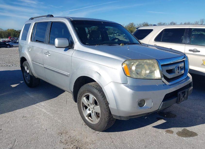 2011 Honda Pilot EX (VIN 5FNYF3H42BB003285) main photo