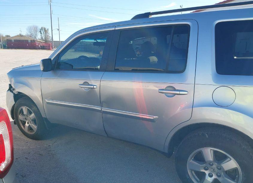 Photo 14 of 2011 Honda Pilot EX (VIN 5FNYF3H42BB003285)