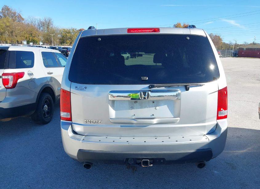 Photo 16 of 2011 Honda Pilot EX (VIN 5FNYF3H42BB003285)