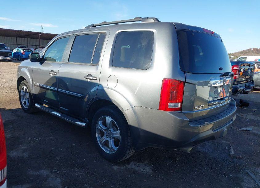 Photo 3 of 2013 Honda Pilot EX (VIN 5FNYF3H42DB006612)