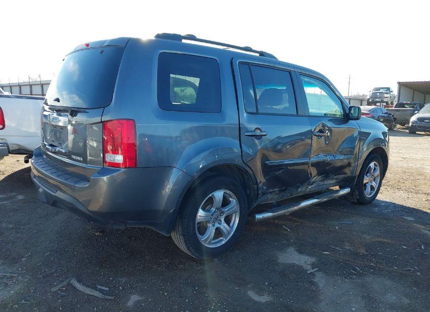 Photo 4 of 2013 Honda Pilot EX (VIN 5FNYF3H42DB006612)
