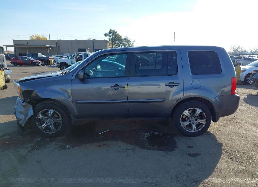 Photo 14 of 2015 Honda Pilot EX (VIN 5FNYF3H42FB003342)