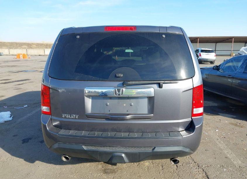 Photo 16 of 2015 Honda Pilot EX (VIN 5FNYF3H42FB003342)