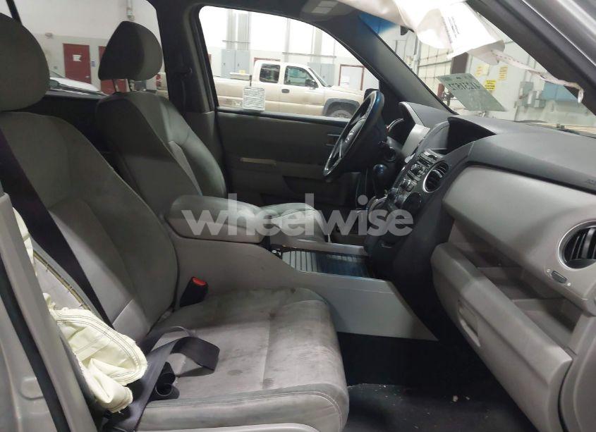 Photo 5 of 2012 Honda Pilot EX (VIN 5FNYF3H43CB030268)