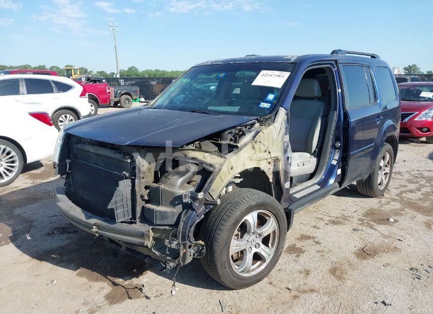 Photo 2 of 2013 Honda Pilot EX (VIN 5FNYF3H43DB009177)