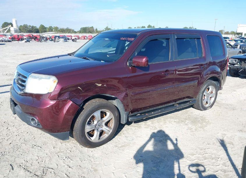Photo 2 of 2015 Honda Pilot EX (VIN 5FNYF3H43FB008615)