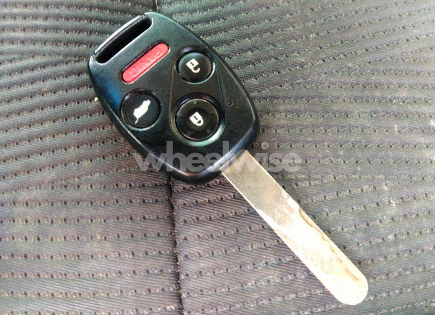 Photo 11 of 2011 Honda Pilot EX (VIN 5FNYF3H44BB041455)