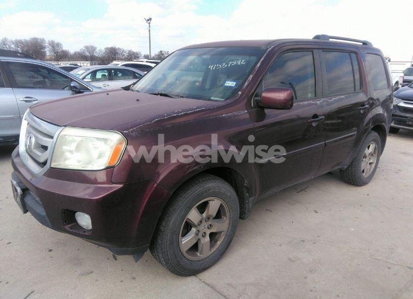 Photo 2 of 2011 Honda Pilot EX (VIN 5FNYF3H44BB041455)