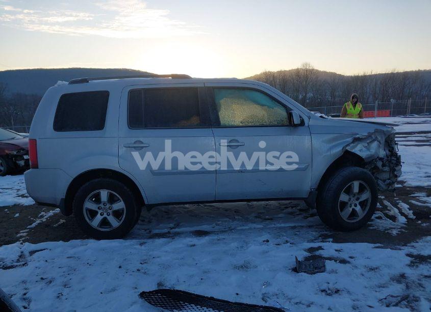 Photo 14 of 2011 Honda Pilot EX (VIN 5FNYF3H44BB047689)