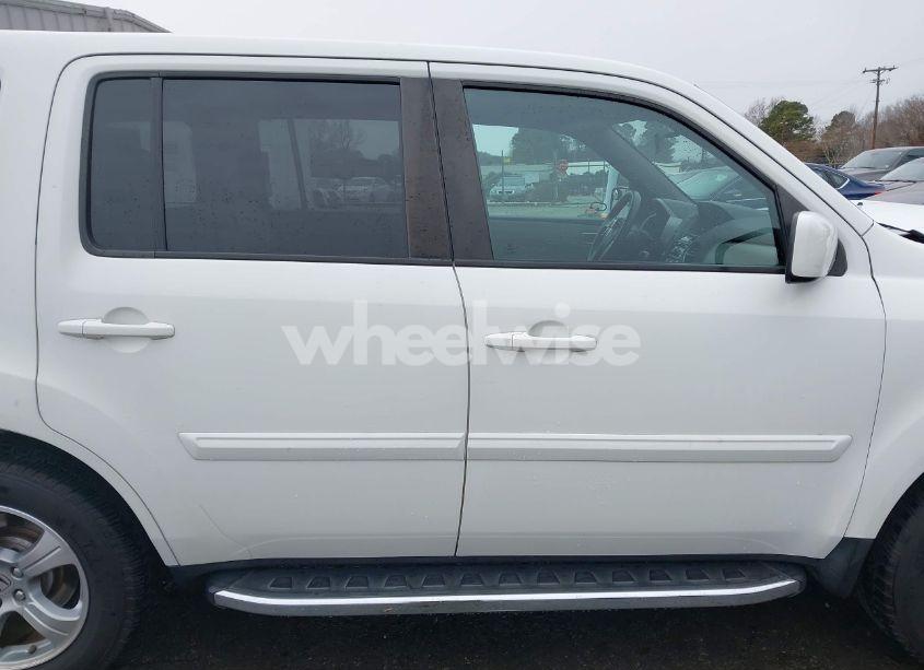 Photo 13 of 2014 Honda Pilot EX (VIN 5FNYF3H44EB020433)