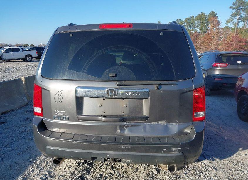 Photo 16 of 2011 Honda Pilot EX (VIN 5FNYF3H45BB031453)