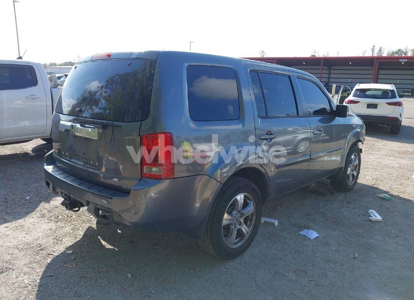 Photo 4 of 2013 Honda Pilot EX (VIN 5FNYF3H45DB003252)