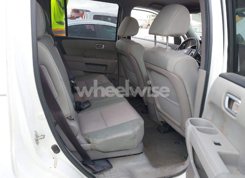 Photo 8 of 2013 Honda Pilot EX (VIN 5FNYF3H45DB013571)