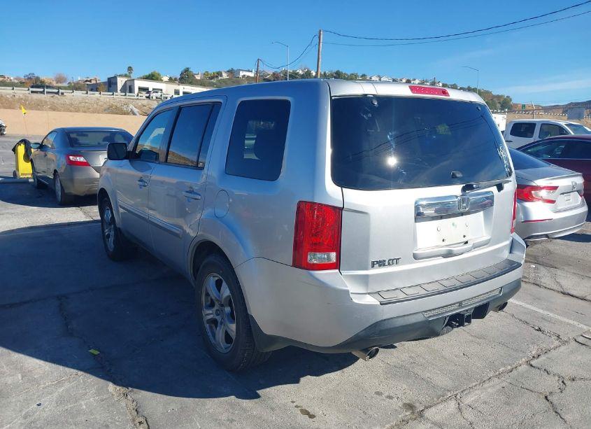 Photo 3 of 2012 Honda Pilot EX (VIN 5FNYF3H46CB038400)