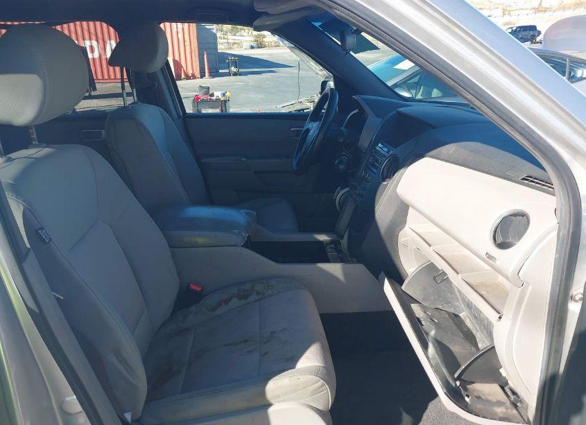 Photo 5 of 2012 Honda Pilot EX (VIN 5FNYF3H46CB038400)