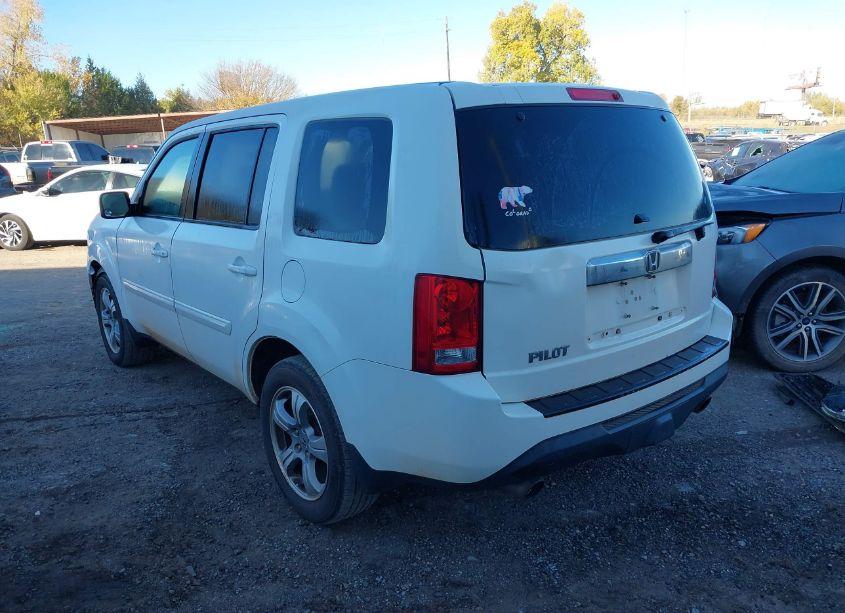 Photo 3 of 2014 Honda Pilot EX (VIN 5FNYF3H46EB016013)