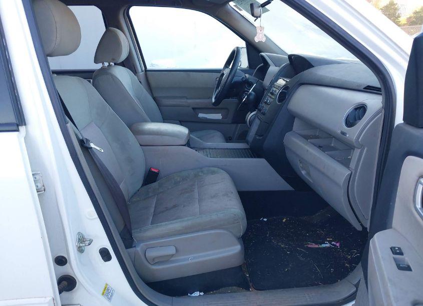 Photo 5 of 2014 Honda Pilot EX (VIN 5FNYF3H46EB016013)