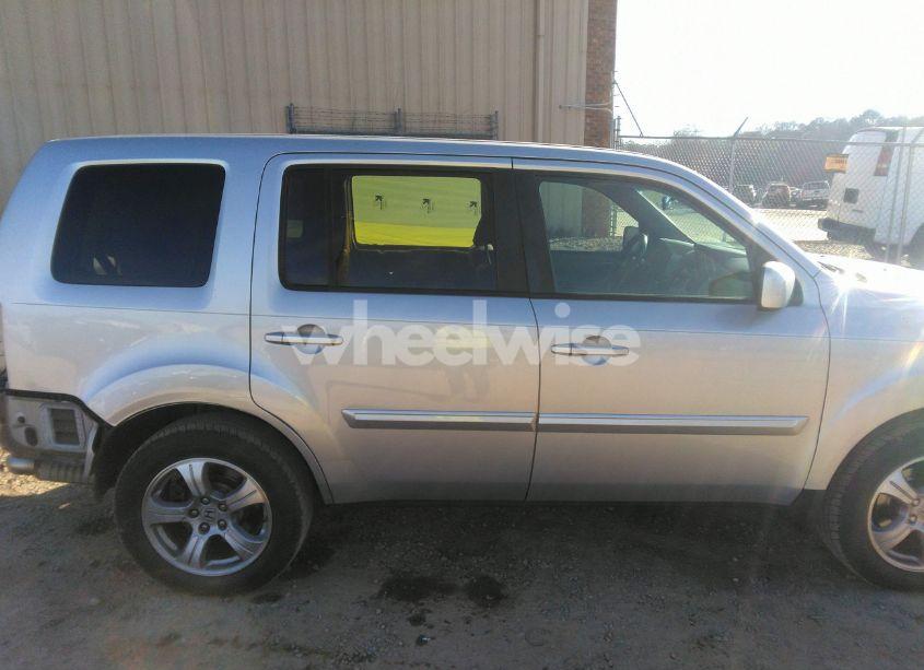 Photo 13 of 2014 Honda Pilot EX (VIN 5FNYF3H46EB020787)