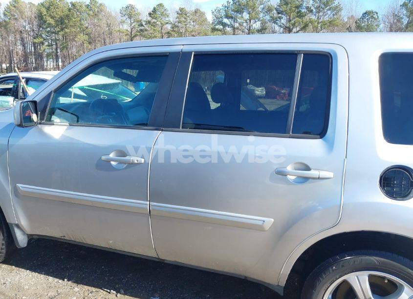 Photo 14 of 2014 Honda Pilot EX (VIN 5FNYF3H46EB022801)