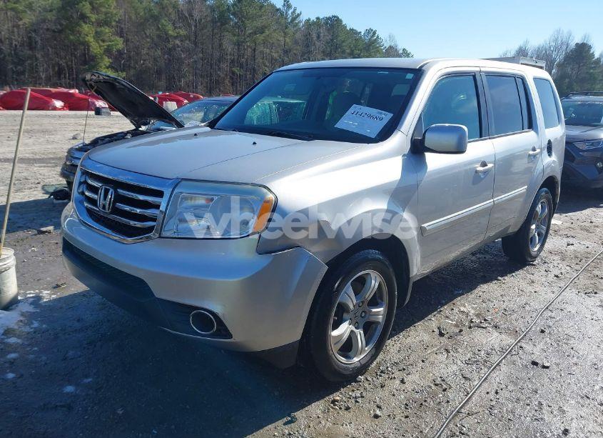 Photo 2 of 2014 Honda Pilot EX (VIN 5FNYF3H46EB022801)