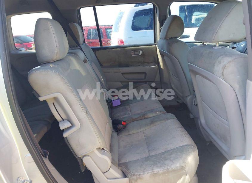 Photo 8 of 2014 Honda Pilot EX (VIN 5FNYF3H46EB022801)