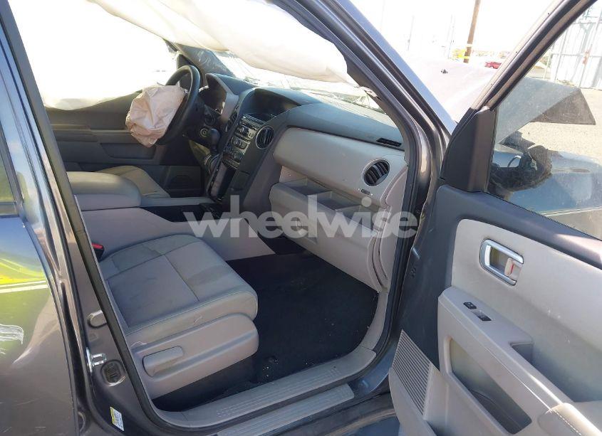 Photo 5 of 2012 Honda Pilot EX (VIN 5FNYF3H47CB043704)