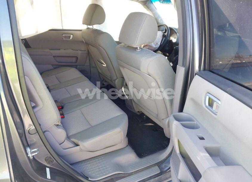 Photo 8 of 2012 Honda Pilot EX (VIN 5FNYF3H47CB043704)