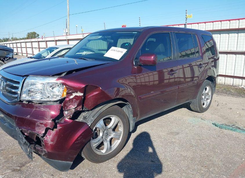 Photo 2 of 2013 Honda Pilot EX (VIN 5FNYF3H47DB016326)