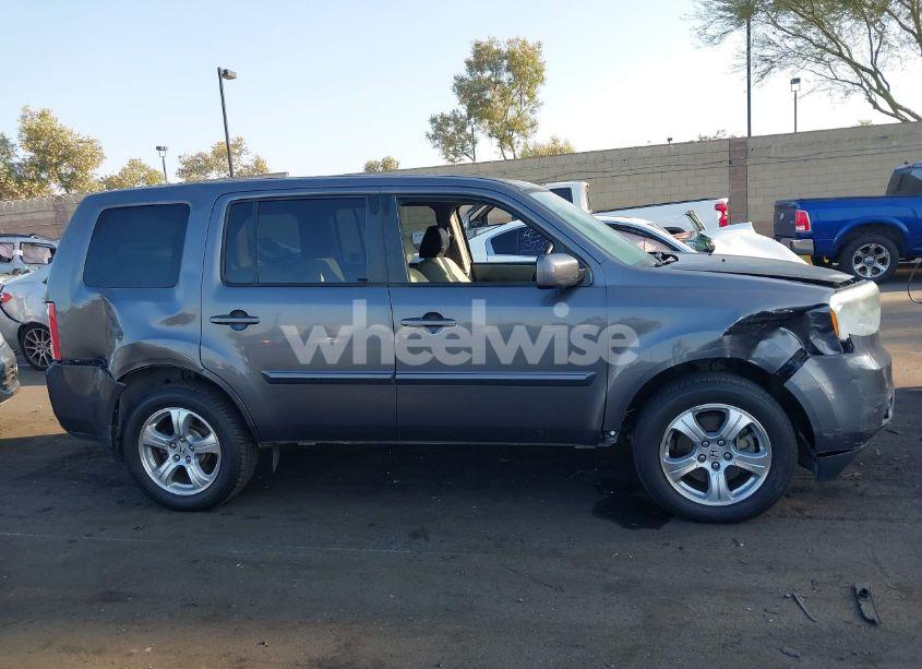 Photo 13 of 2015 Honda Pilot EX (VIN 5FNYF3H47FB003336)