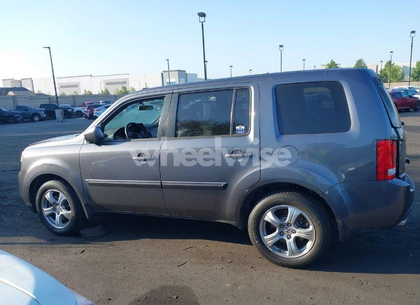 Photo 14 of 2015 Honda Pilot EX (VIN 5FNYF3H47FB003336)