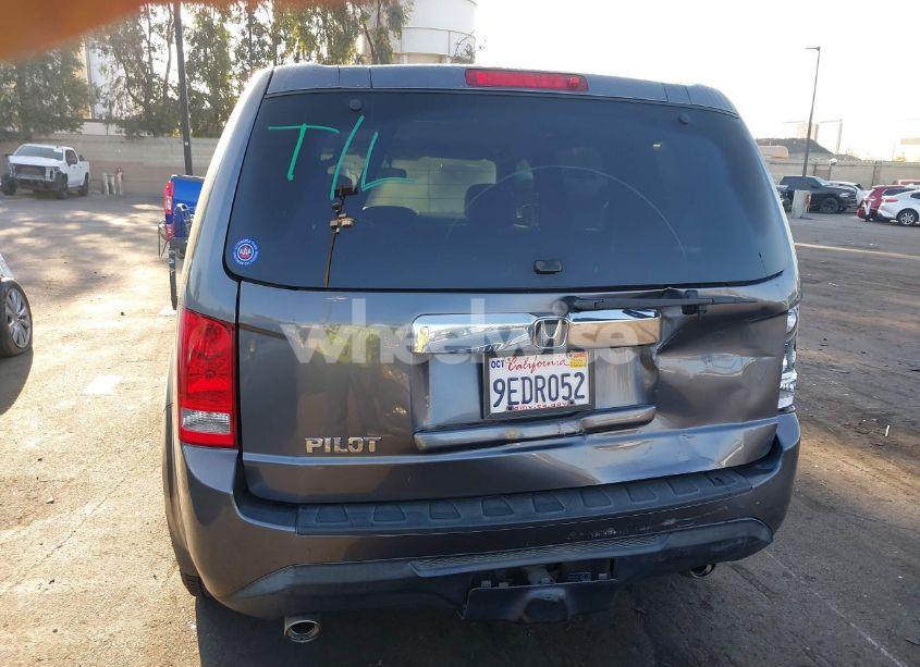 Photo 16 of 2015 Honda Pilot EX (VIN 5FNYF3H47FB003336)