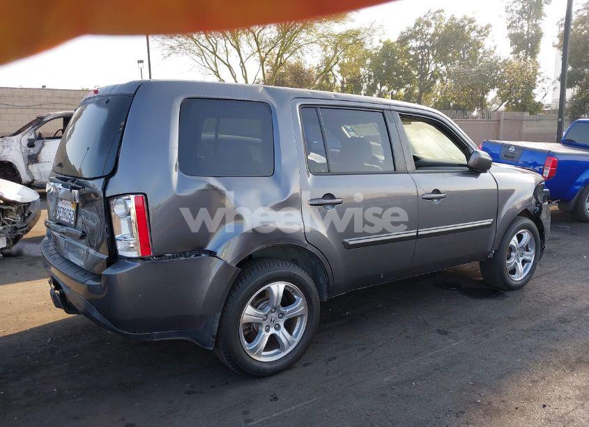 Photo 6 of 2015 Honda Pilot EX (VIN 5FNYF3H47FB003336)