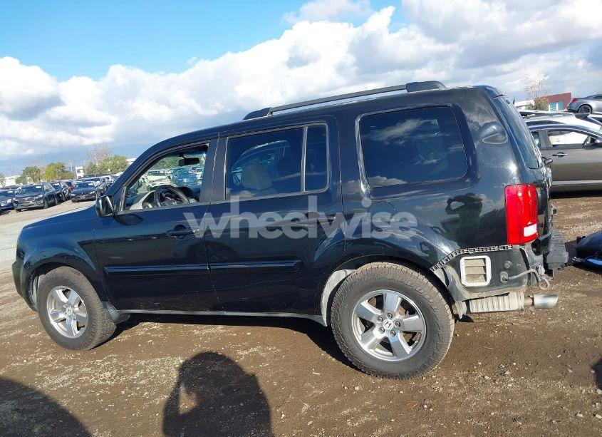 Photo 15 of 2011 Honda Pilot EX (VIN 5FNYF3H48BB011519)