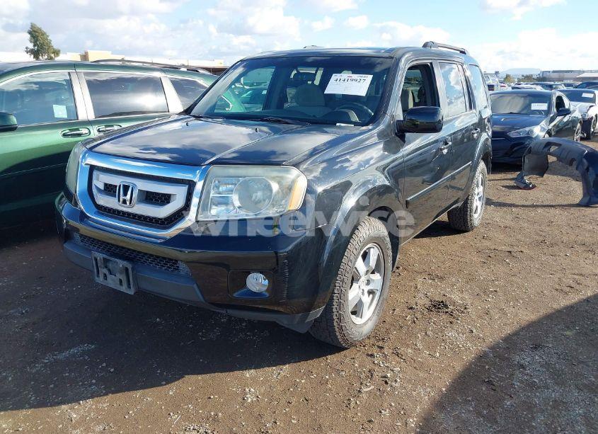 Photo 2 of 2011 Honda Pilot EX (VIN 5FNYF3H48BB011519)