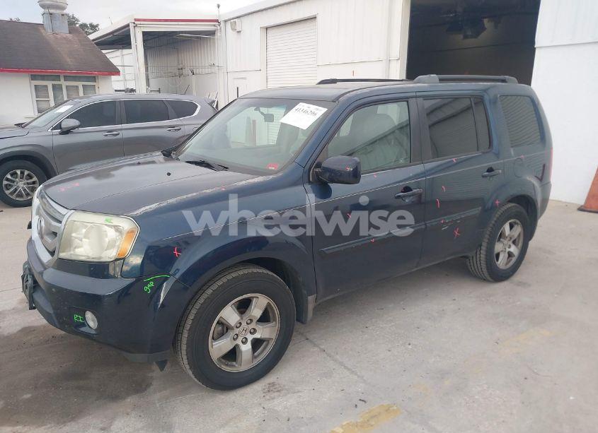 Photo 2 of 2010 Honda Pilot EX (VIN 5FNYF3H49AB003217)
