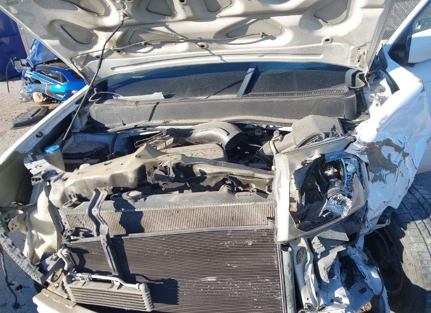 Photo 10 of 2011 Honda Pilot EX (VIN 5FNYF3H49BB052421)