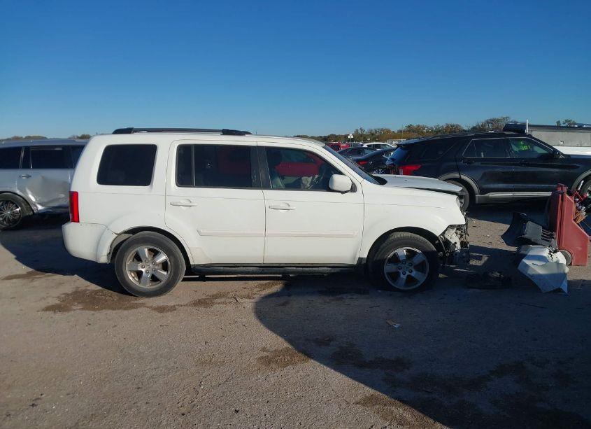 Photo 13 of 2011 Honda Pilot EX (VIN 5FNYF3H49BB052421)