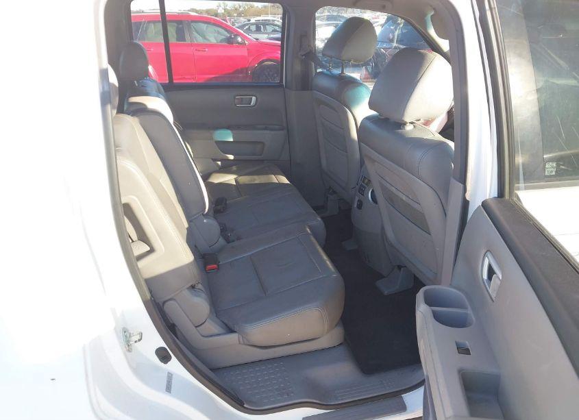 Photo 8 of 2011 Honda Pilot EX (VIN 5FNYF3H49BB052421)